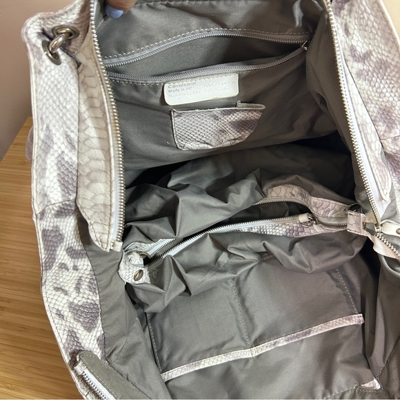 Cavalcanti Elegant White and Gray Women's Leather Tote Bag - Picture 5 of 11